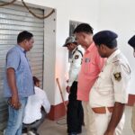 अवैध निजी क्लीनिक को प्रभारी चिकित्सा पदाधिकारी ने किया सील