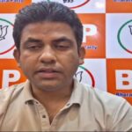 बिहार भाजपा प्रवक्ता दानिश इकबाल ने तेजस्वी यादव के वोटर कार्ड को लेकर किया बड़ा खुलासा,पूछा क्या तेजस्वी यादव ने दो मतदाता कार्ड बनवाये ?