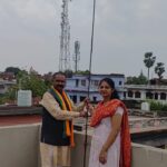 भाजपा के 47 वे स्थापना दिवस पर लधु उधोग प्रकोष्ठ प्रदेश प्रभारी, महिला मोर्चा जिलाध्यक्ष ने पैतृक आवास पर लगाया भाजपा का झंडा