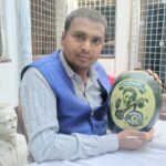 तरबूज पर उकेरी गई अमर सुरों की विरासत: अंतरराष्ट्रीय सैंड आर्टिस्ट मधुरेंद्र ने आशा ताई को दी अनोखी श्रद्धांजलि